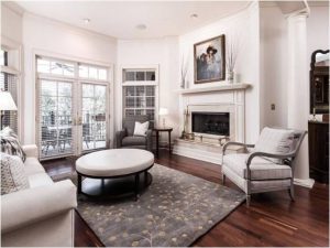 Luxurious style living room painted in white